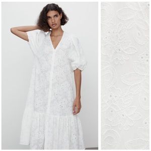 Zara openwork embroidered midi dress
Oyster white cutwork eyelet sz L